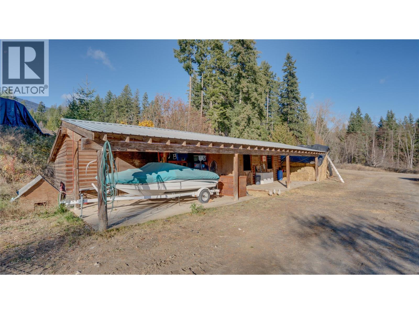  2086 Yankee Flats Road, Salmon Arm