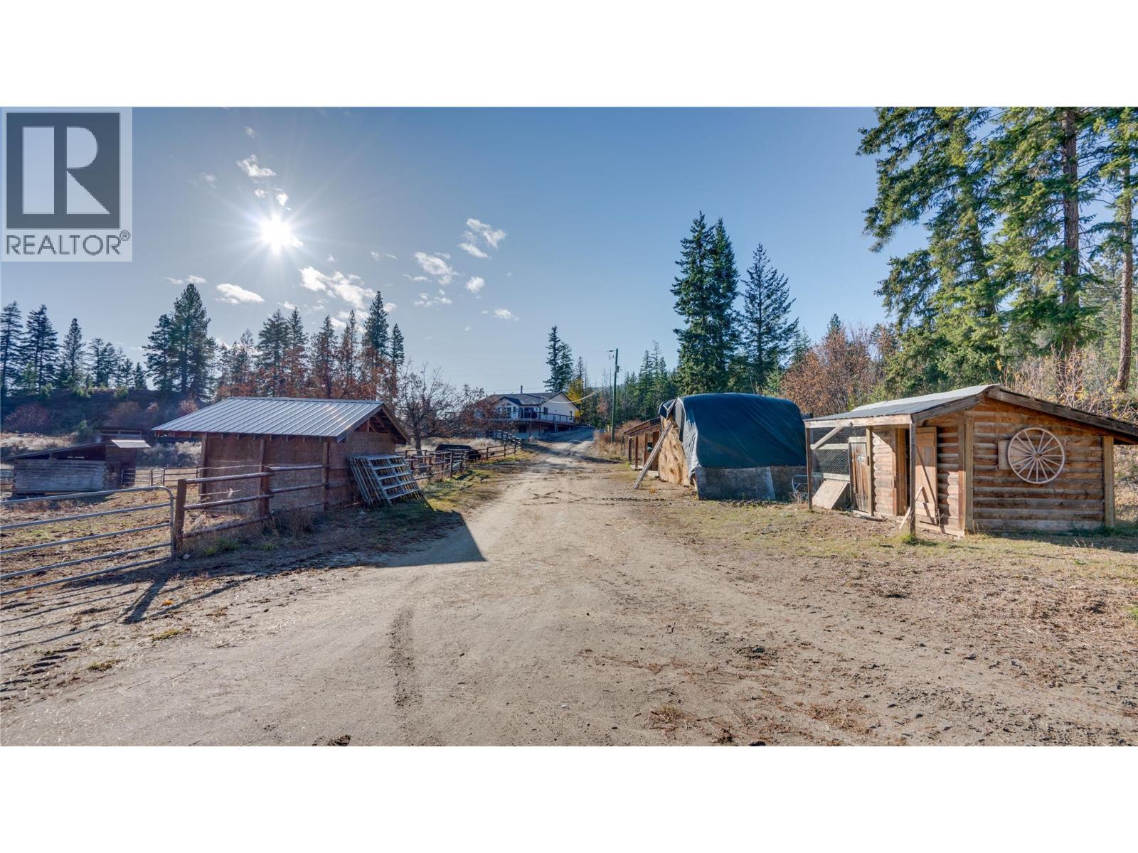  2086 Yankee Flats Road, Salmon Arm