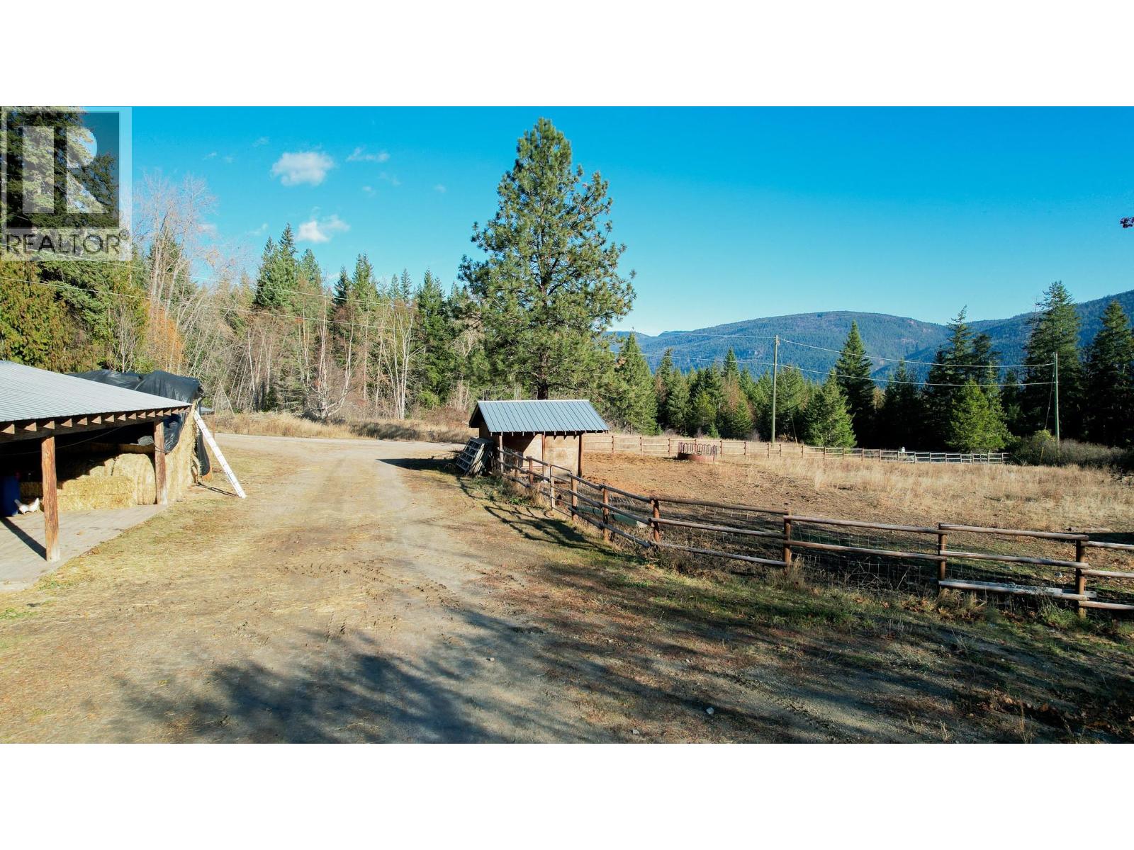  2086 Yankee Flats Road, Salmon Arm