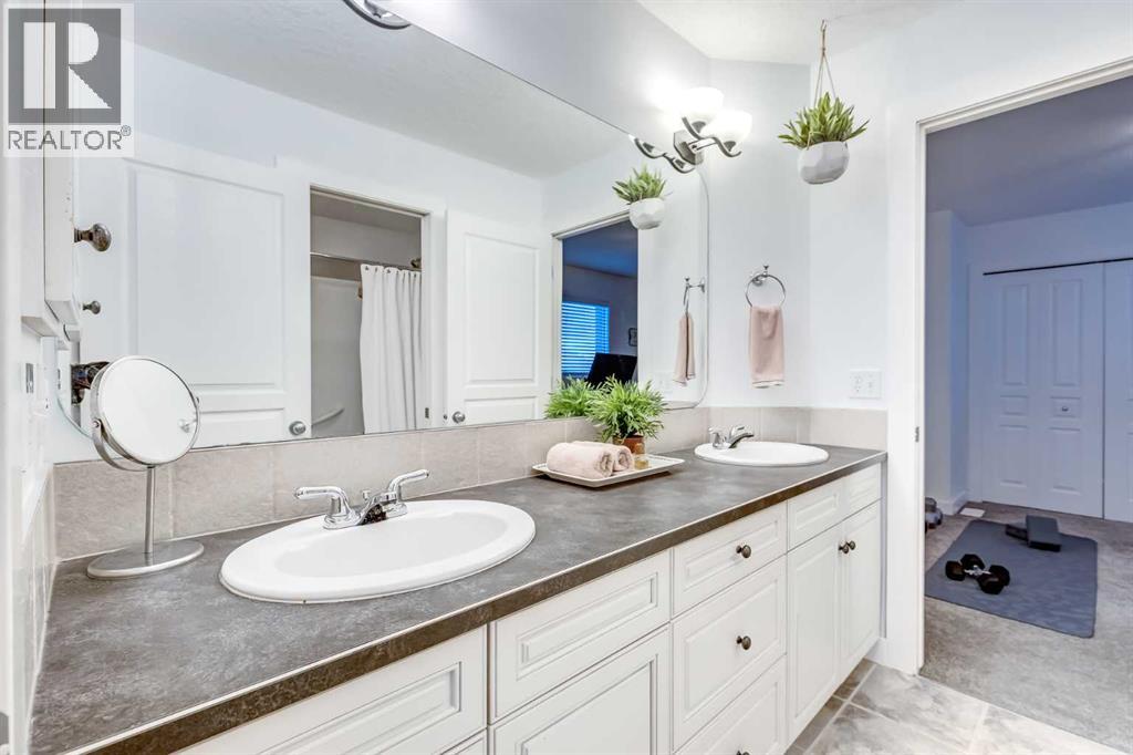 Single Family House for Sale in  Tusslewood View NW Tuscany Calgary 