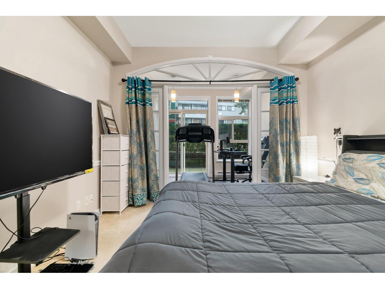 114 33485 SOUTH FRASER WAY, Abbotsford