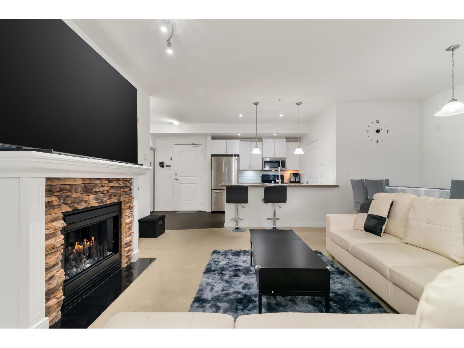 114 33485 SOUTH FRASER WAY, Abbotsford