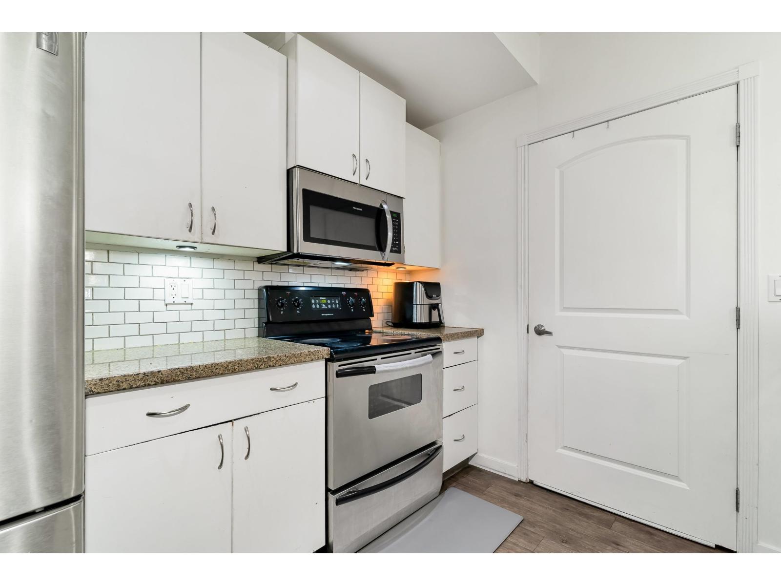 114 33485 SOUTH FRASER WAY, Abbotsford