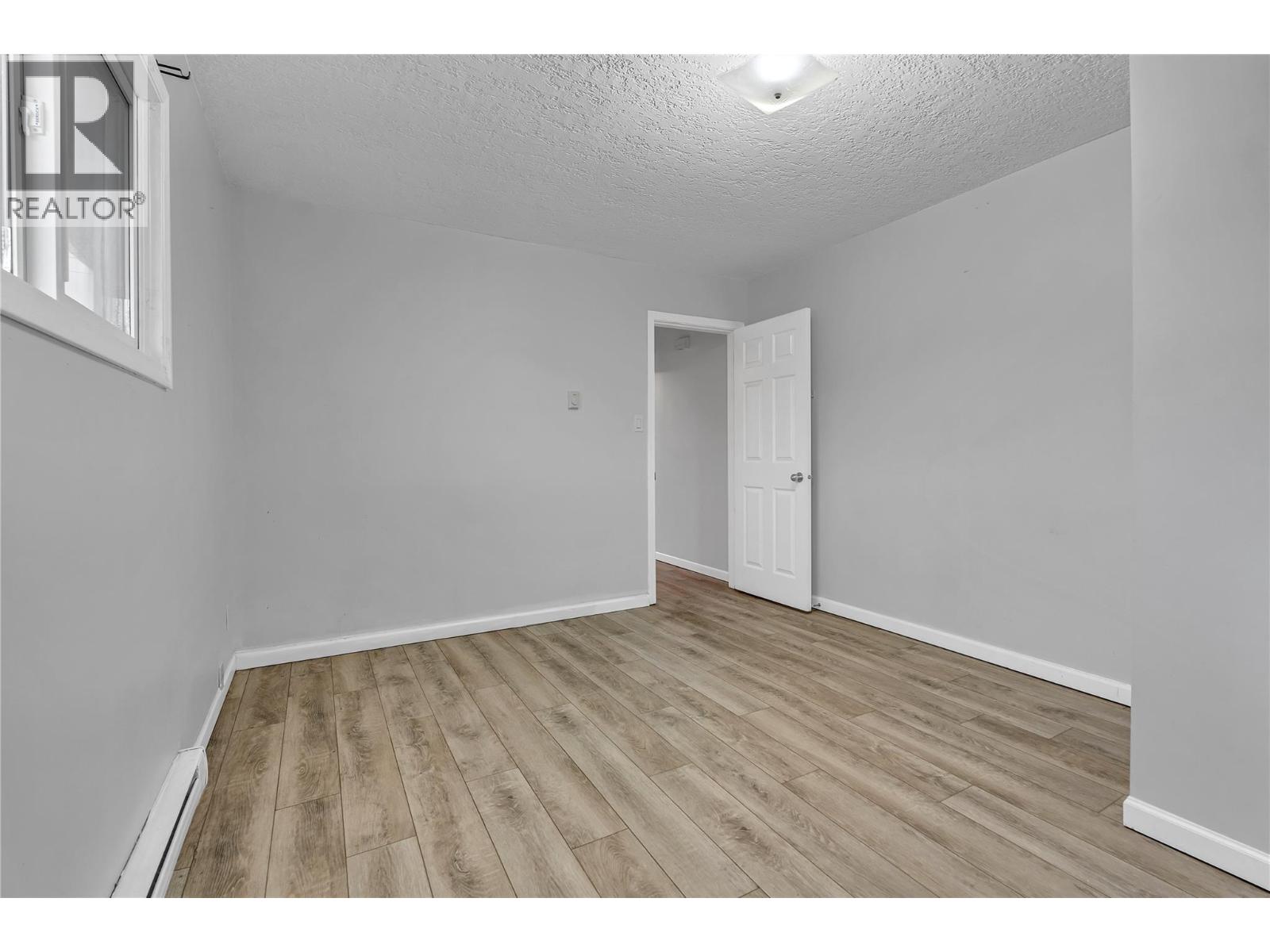 654 Wade Avenue W Unit# 101 & 201, Penticton
