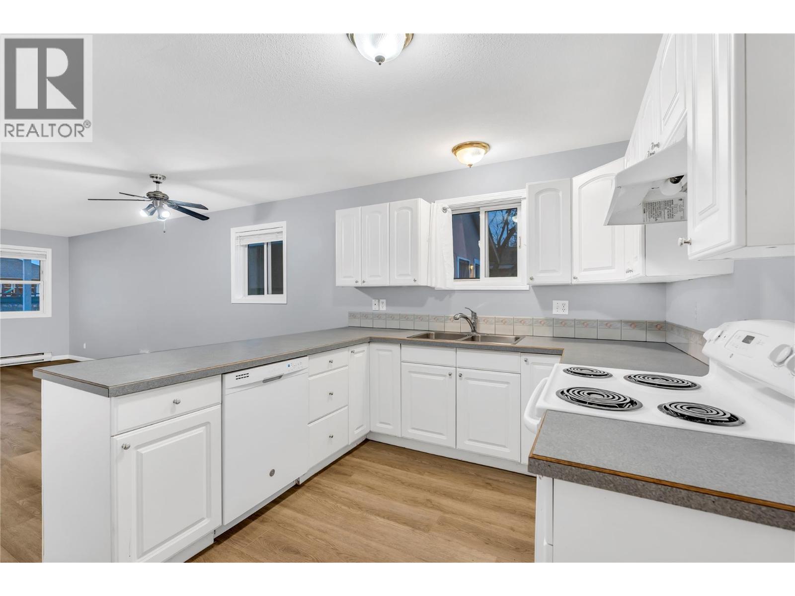 654 Wade Avenue W Unit# 101 & 201, Penticton