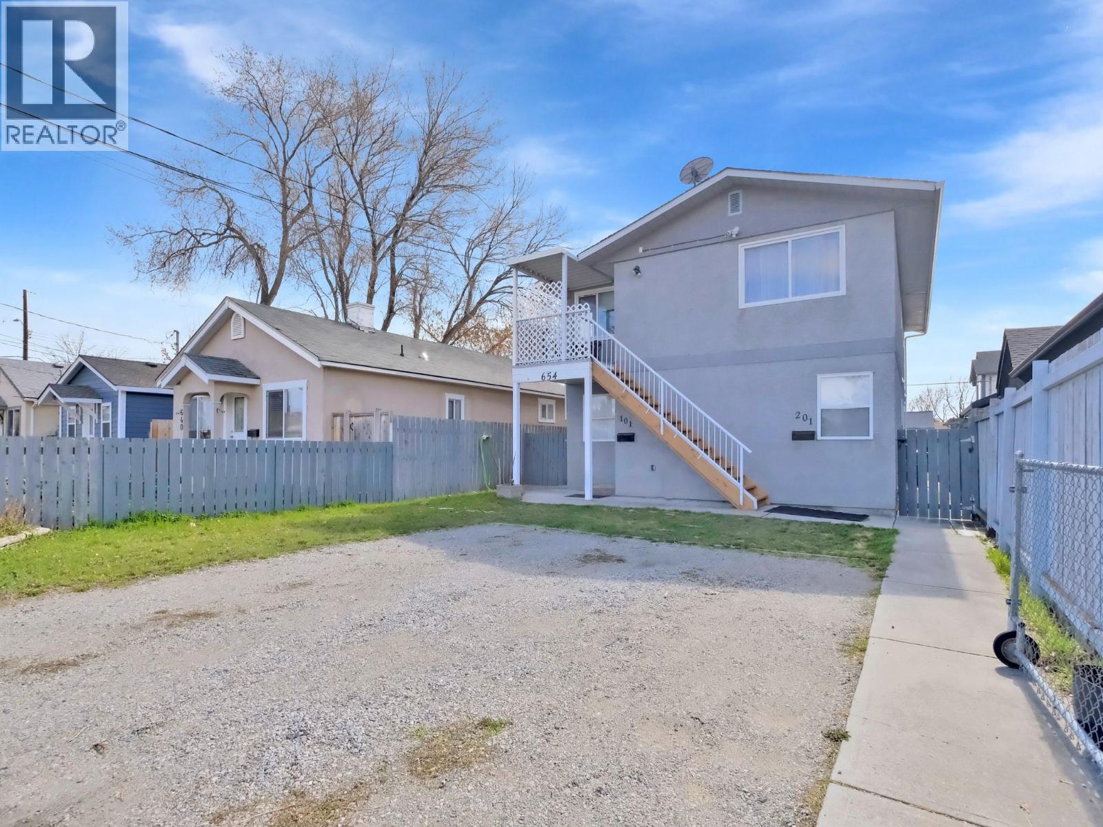 654 Wade Avenue W Unit# 101 & 201, Penticton