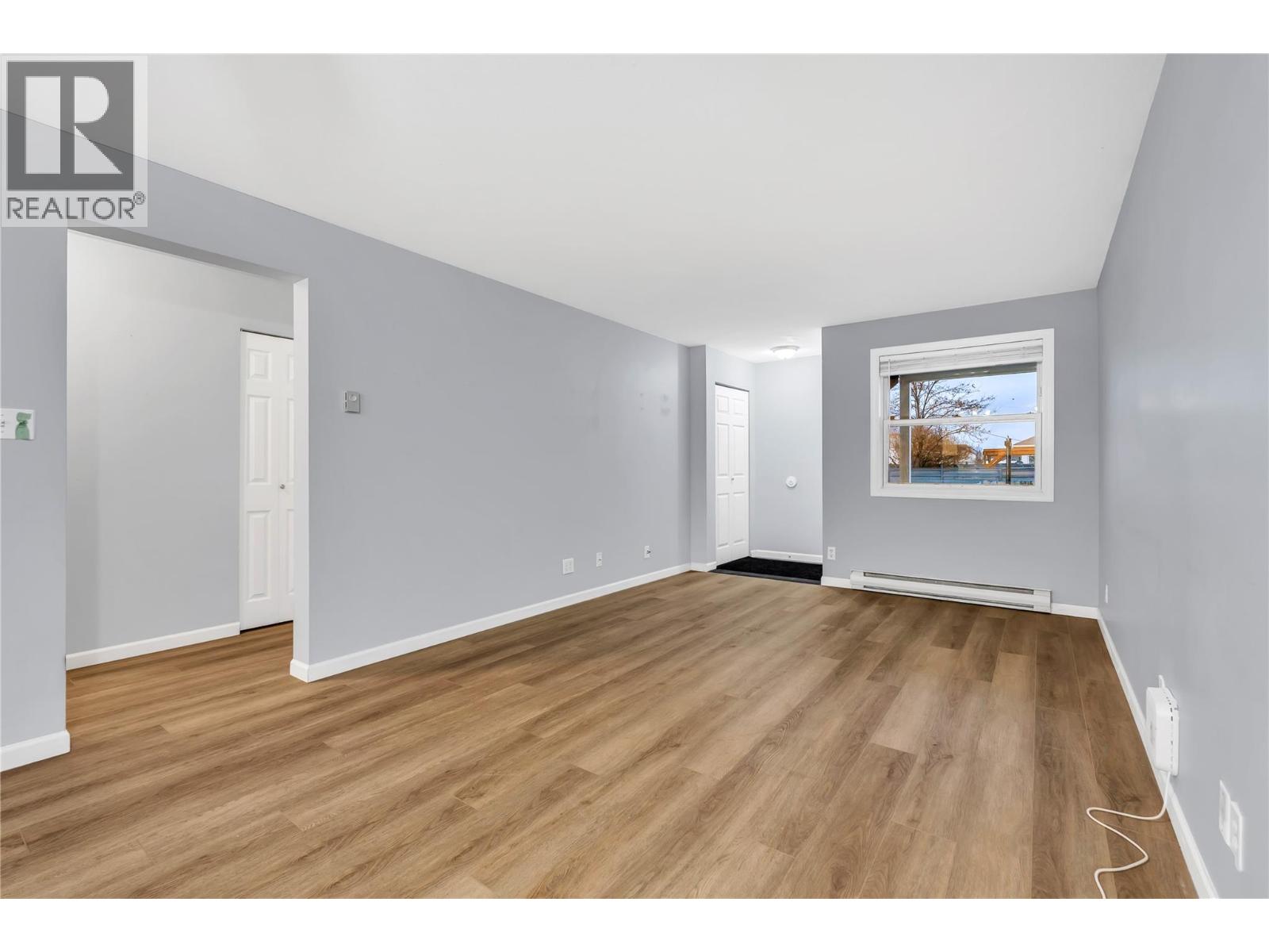 654 Wade Avenue W Unit# 101 & 201, Penticton