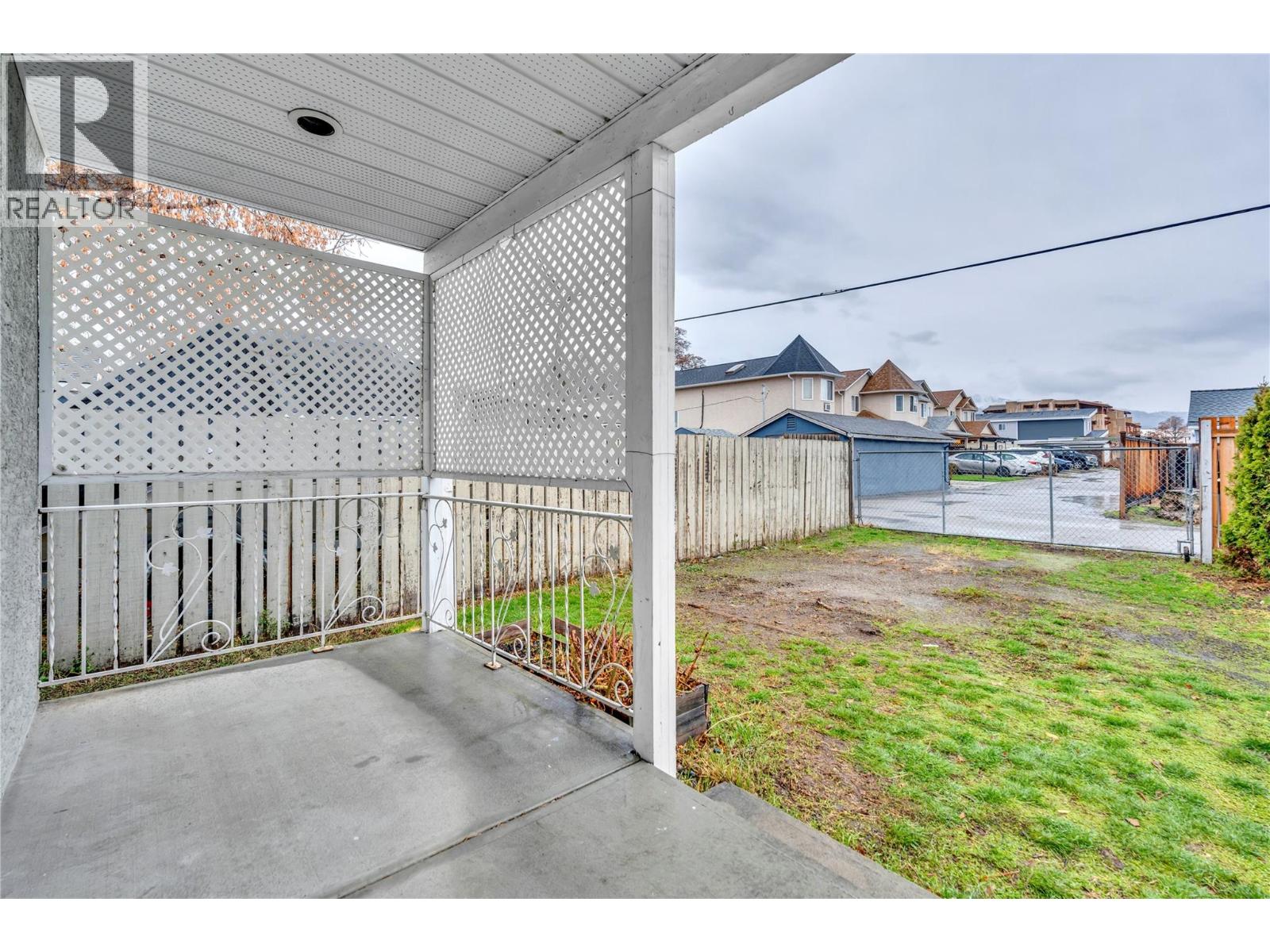 654 Wade Avenue W Unit# 101 & 201, Penticton