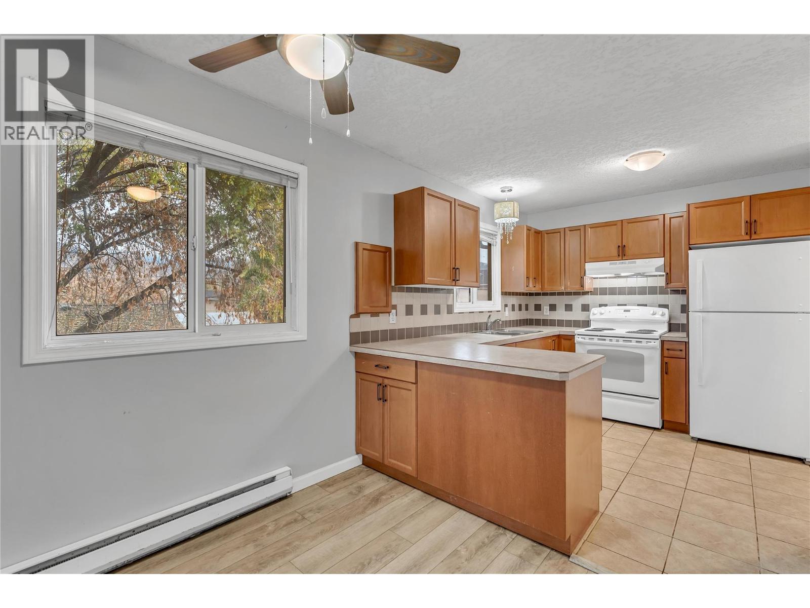 654 Wade Avenue W Unit# 101 & 201, Penticton