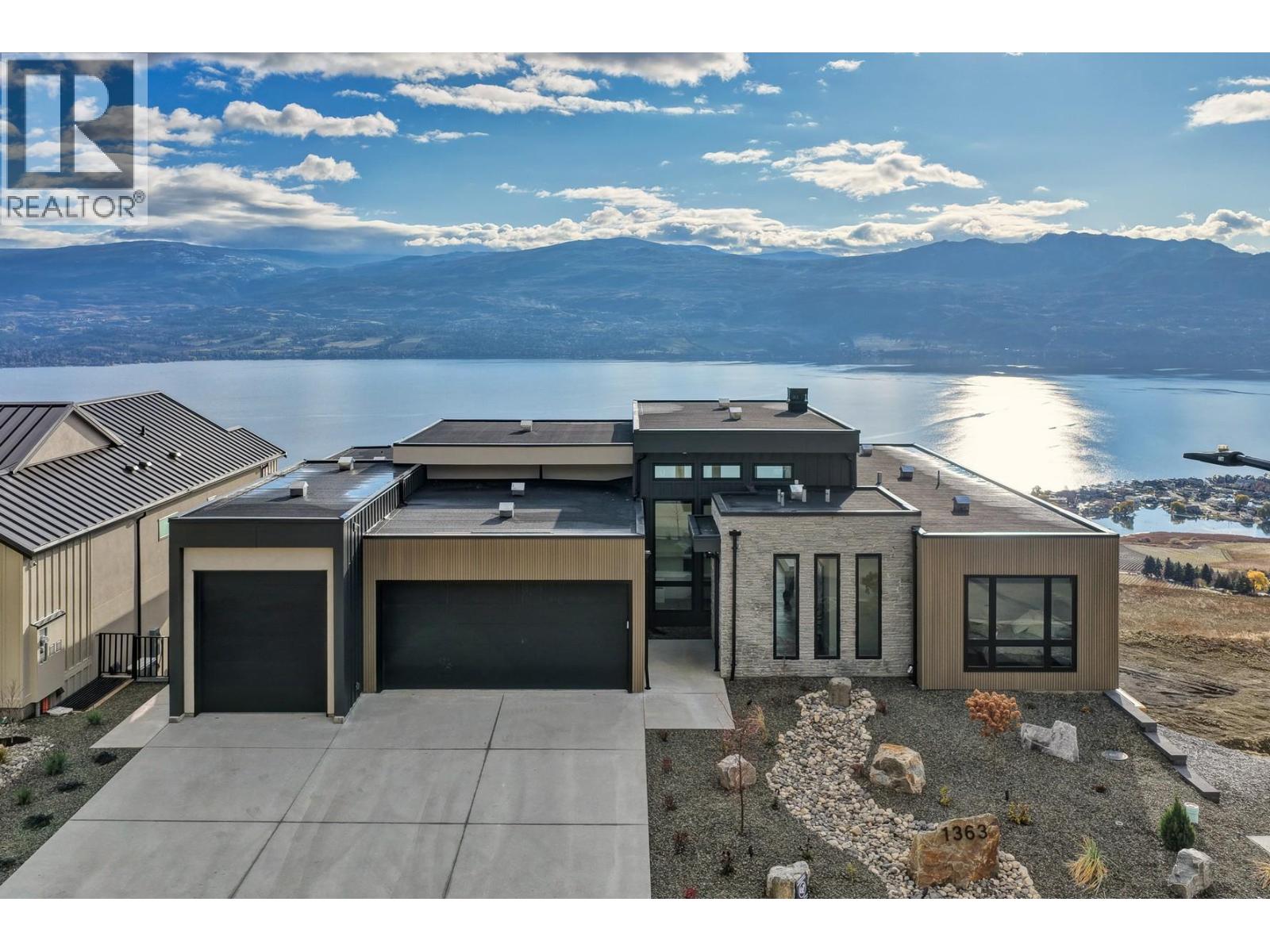 1363 Vineyard Drive, West Kelowna