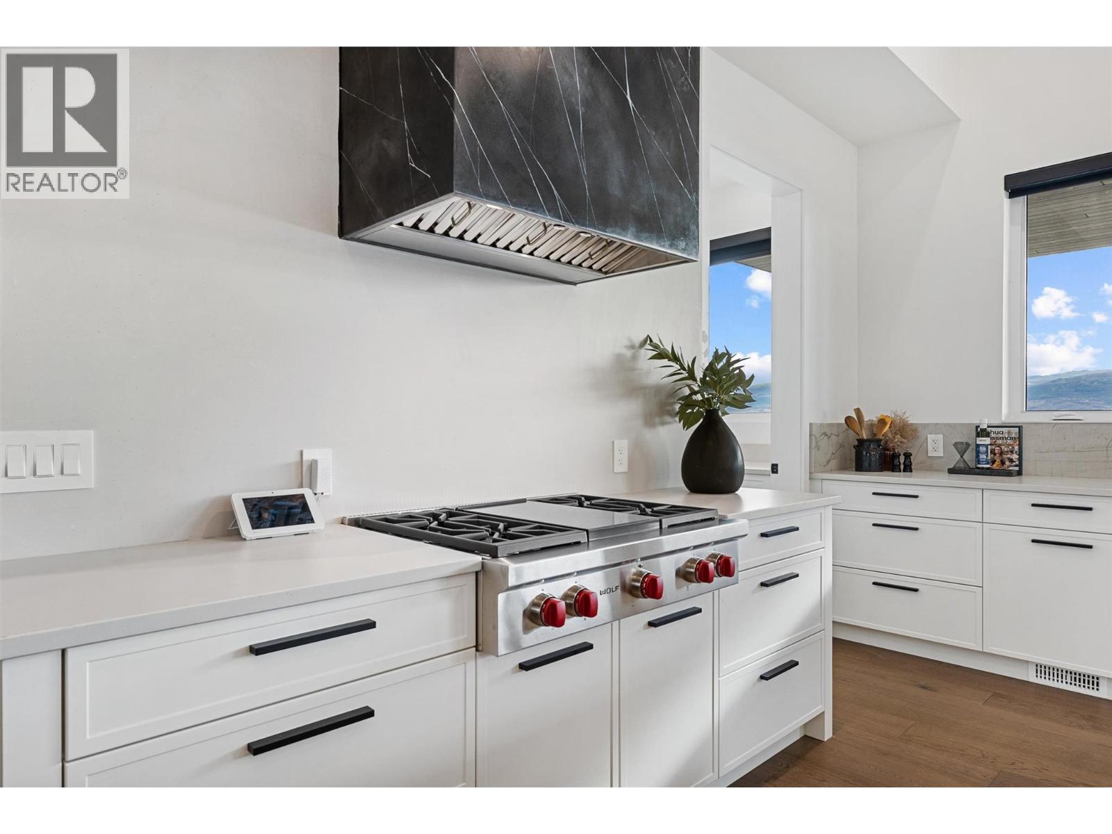  1363 Vineyard Drive, West Kelowna