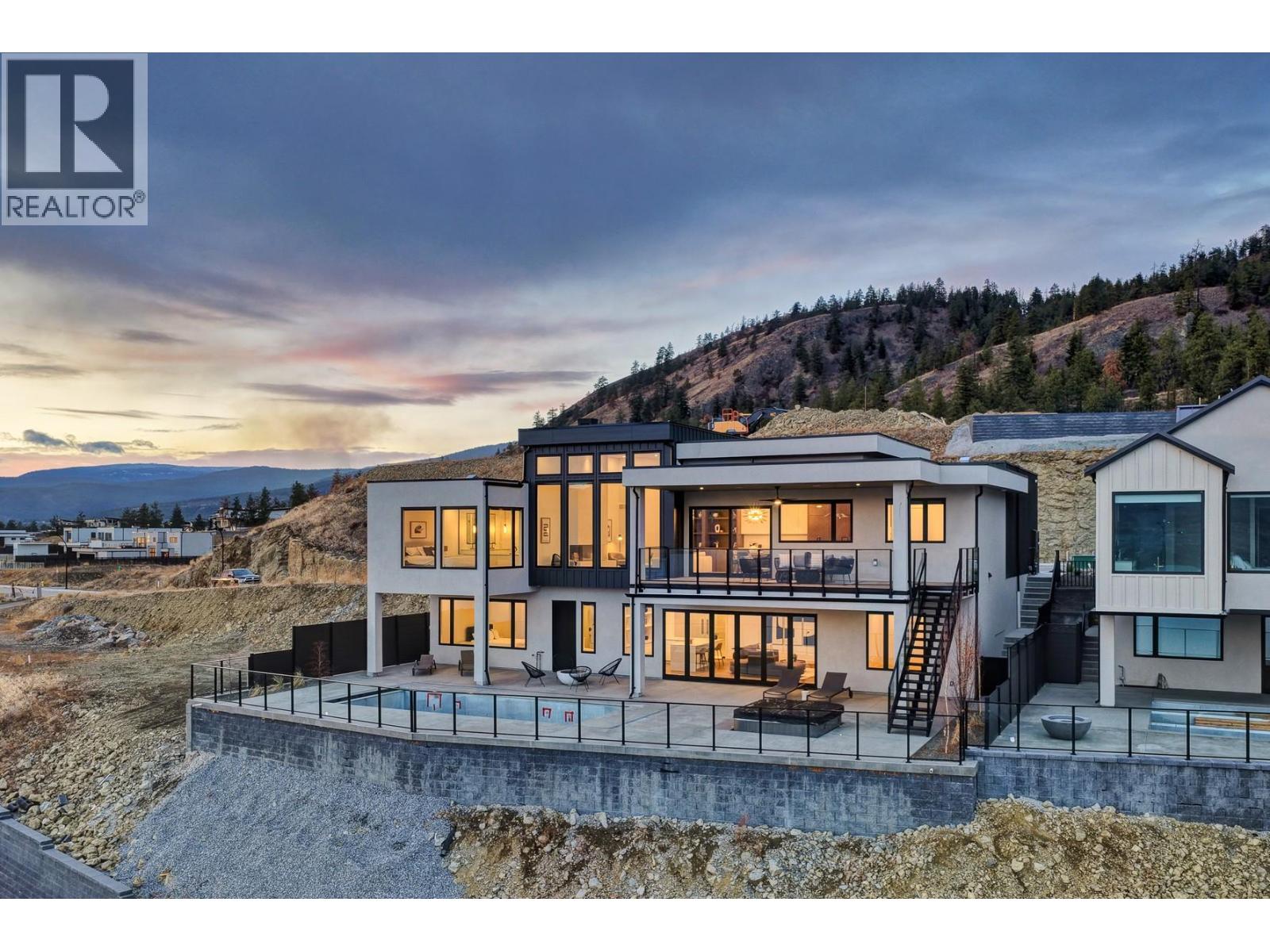  1363 Vineyard Drive, West Kelowna
