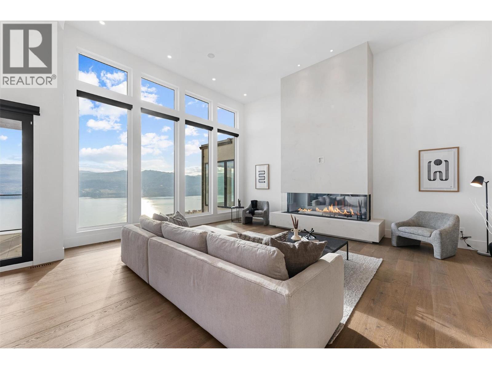  1363 Vineyard Drive, West Kelowna