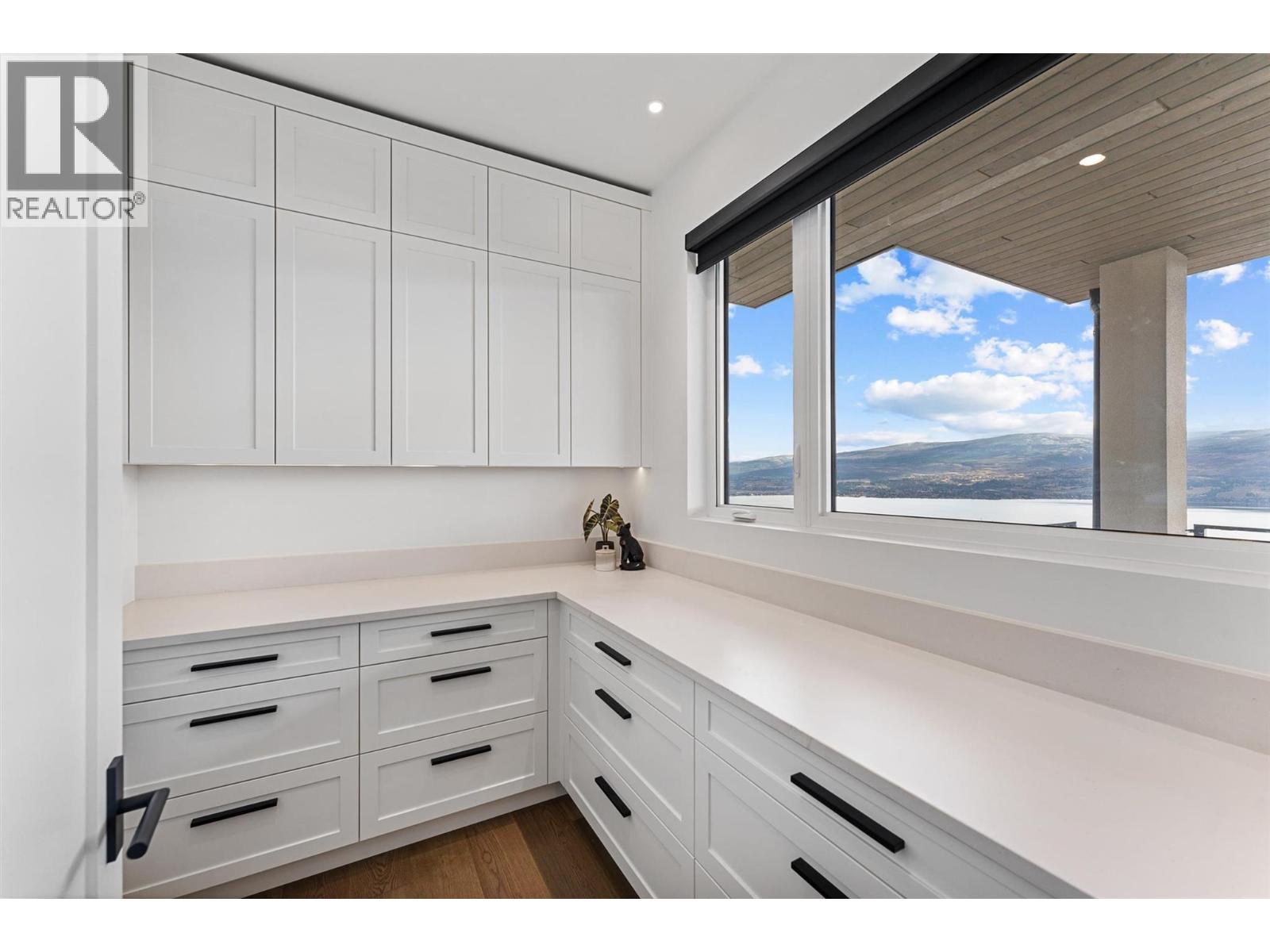  1363 Vineyard Drive, West Kelowna