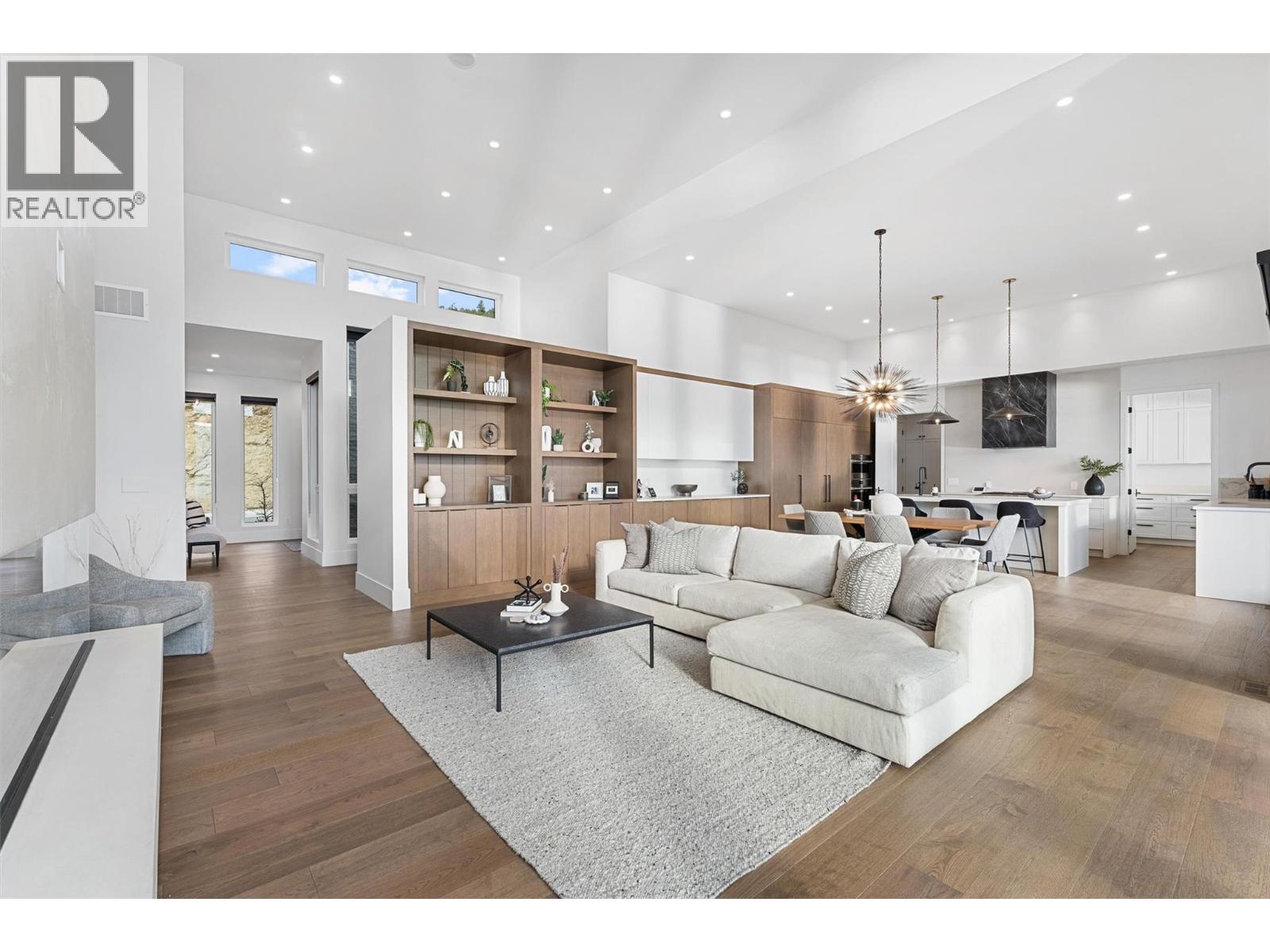  1363 Vineyard Drive, West Kelowna