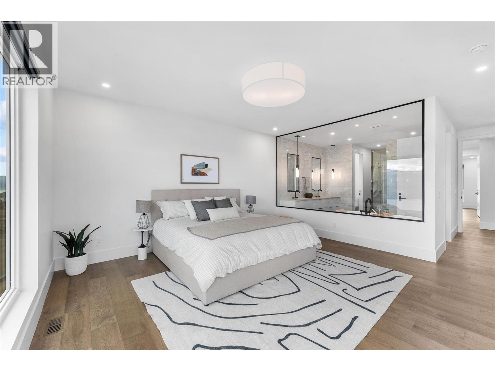  1363 Vineyard Drive, West Kelowna