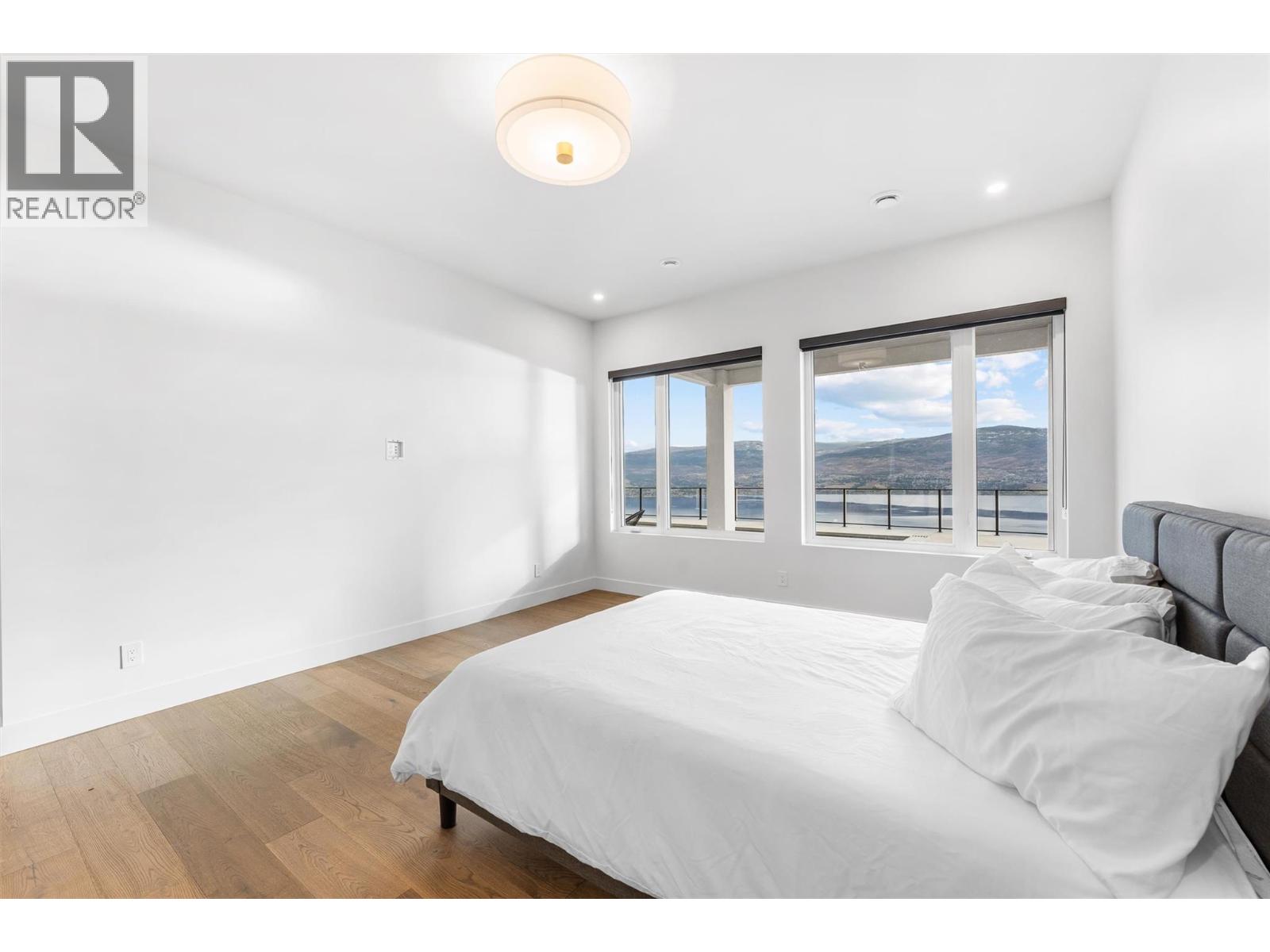  1363 Vineyard Drive, West Kelowna