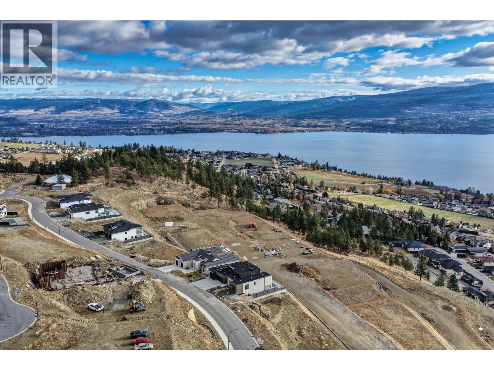  1363 Vineyard Drive, West Kelowna