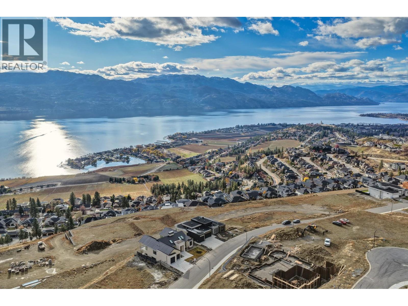  1363 Vineyard Drive, West Kelowna