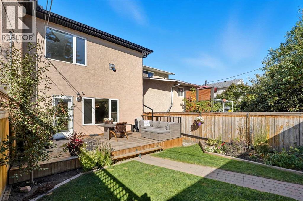 Single Family House for Sale in   Avenue NE Tuxedo Park Calgary 