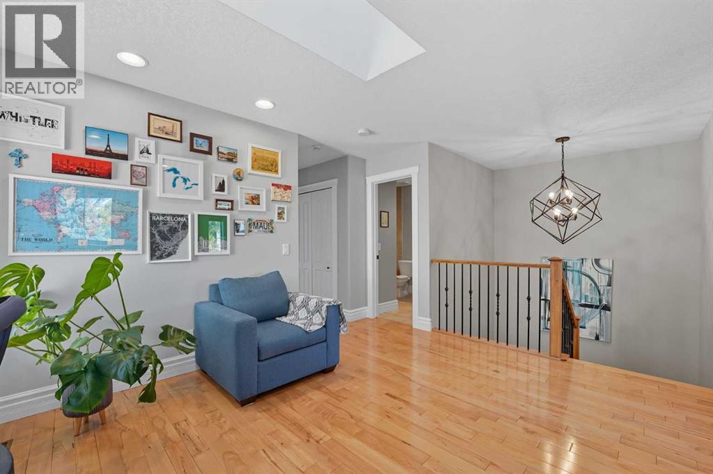 Single Family House for Sale in   Avenue NE Tuxedo Park Calgary 