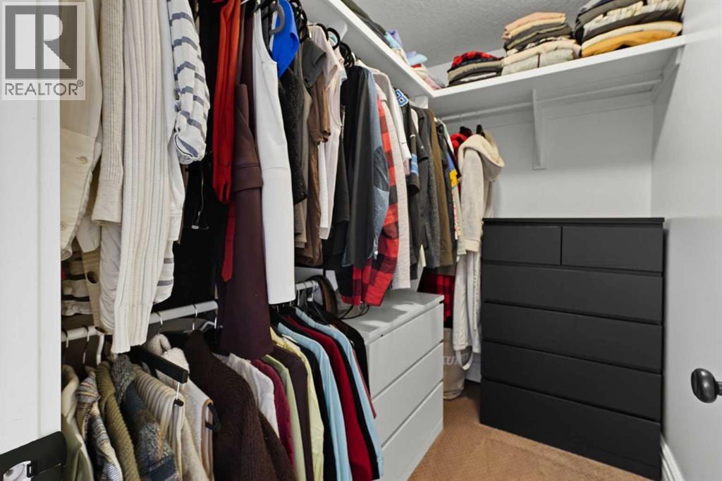 Single Family House for Sale in   Avenue NE Tuxedo Park Calgary 