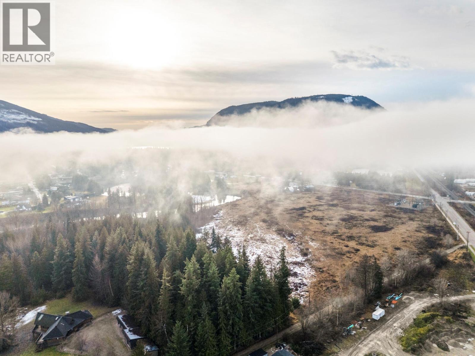  1513 Solsqua Sicamous Road, Sicamous