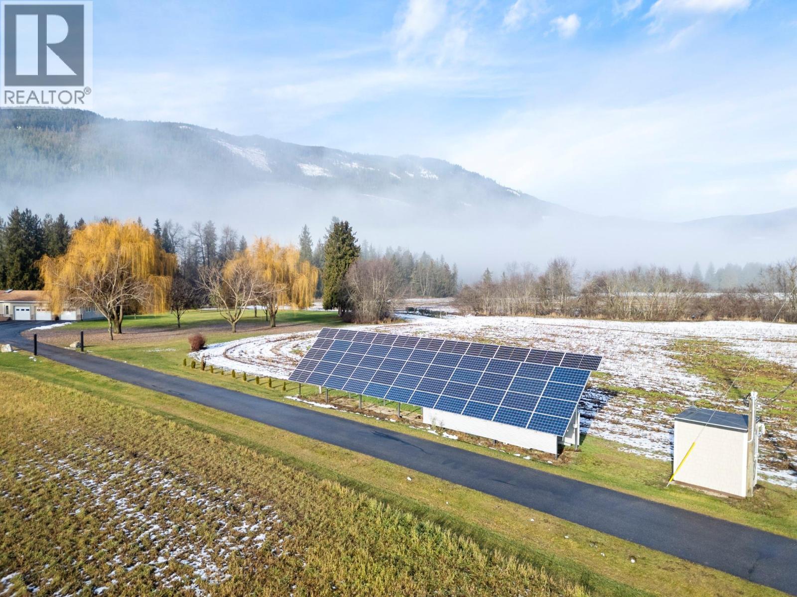 1200 Trans Canada Highway, Sicamous