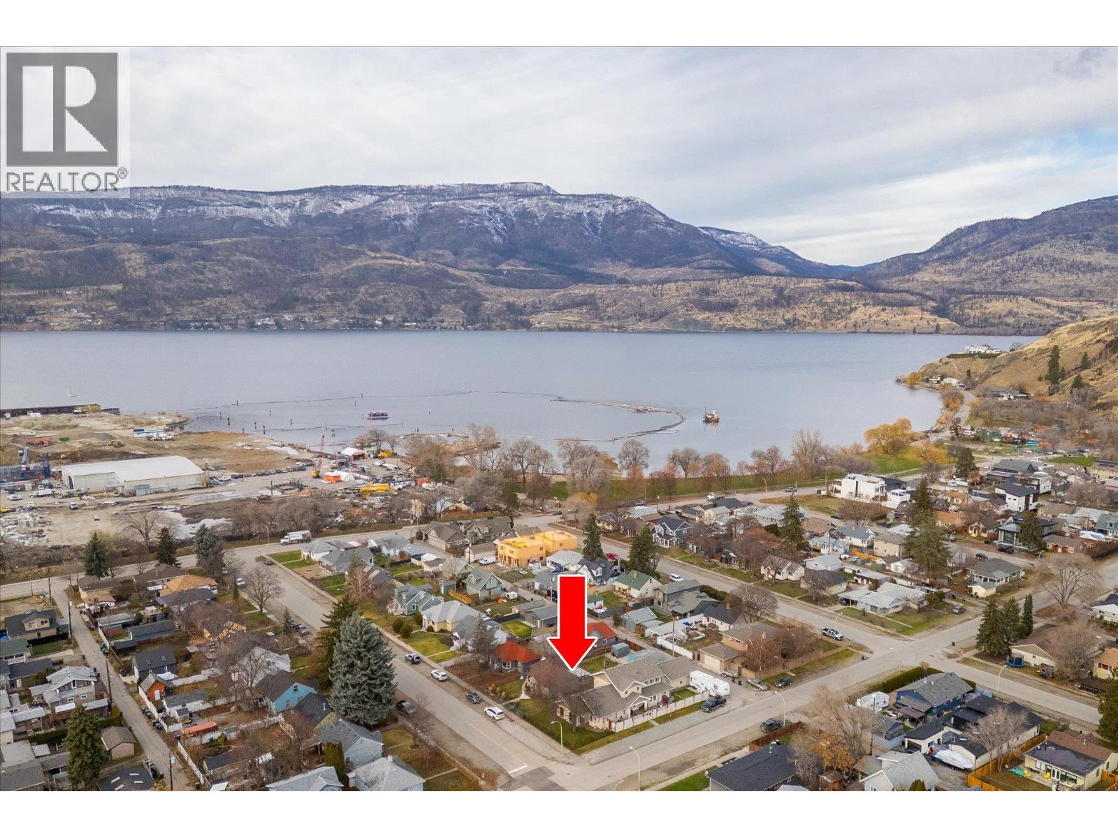  584 Okanagan Boulevard, Kelowna
