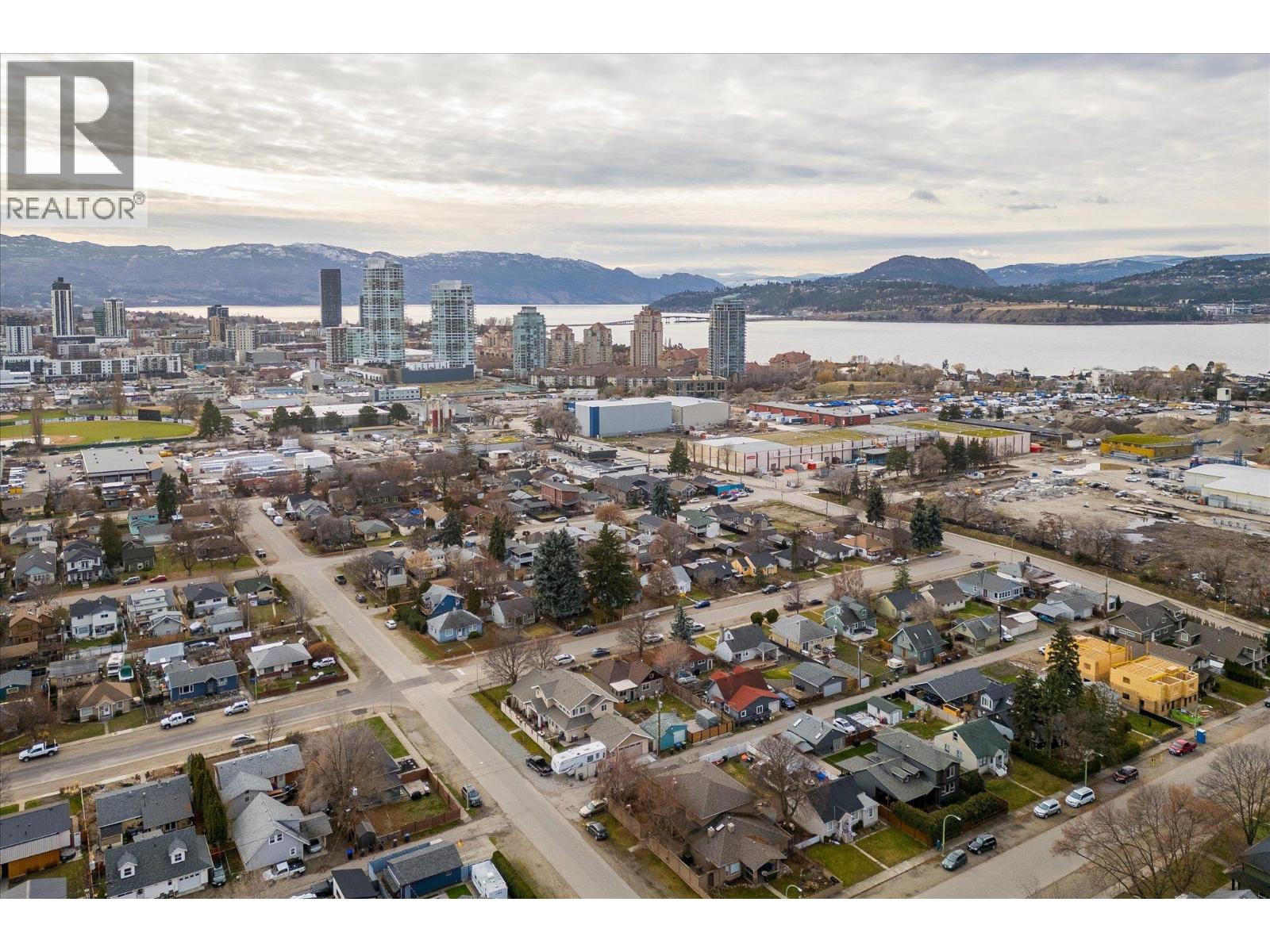  584 Okanagan Boulevard, Kelowna