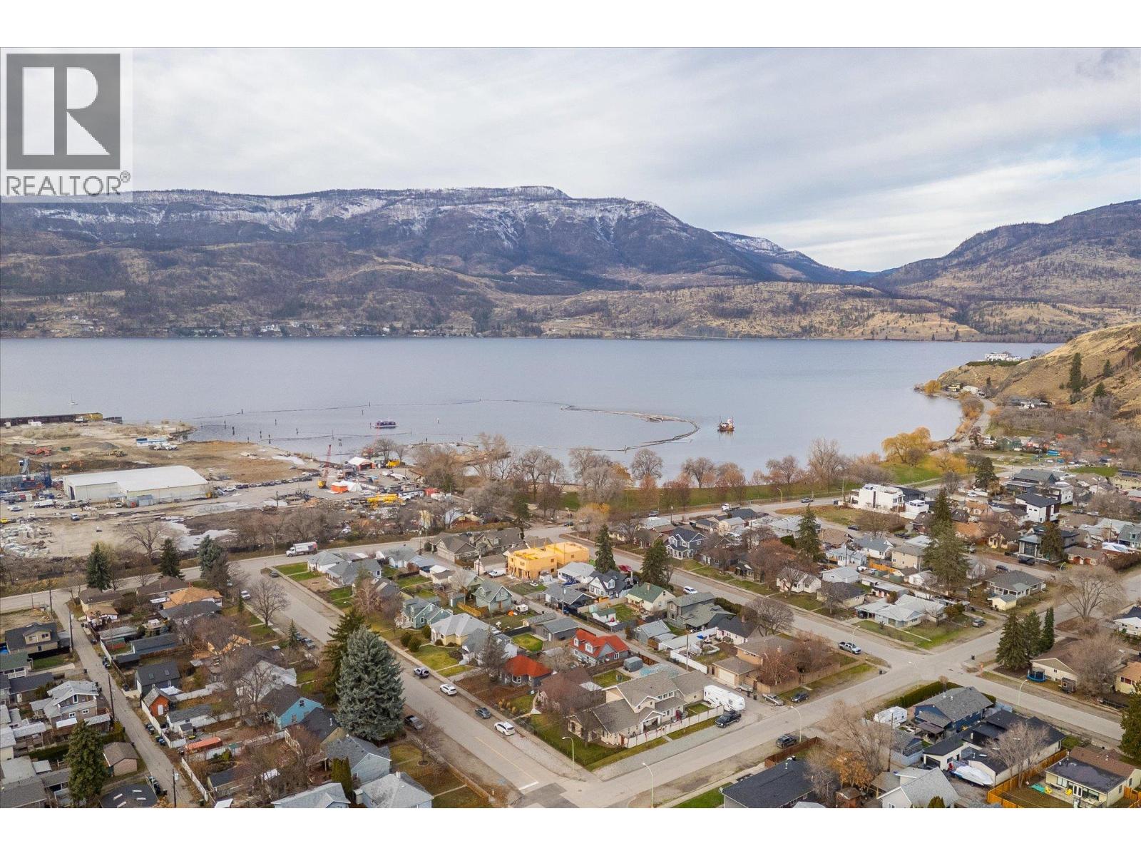  584 Okanagan Boulevard, Kelowna