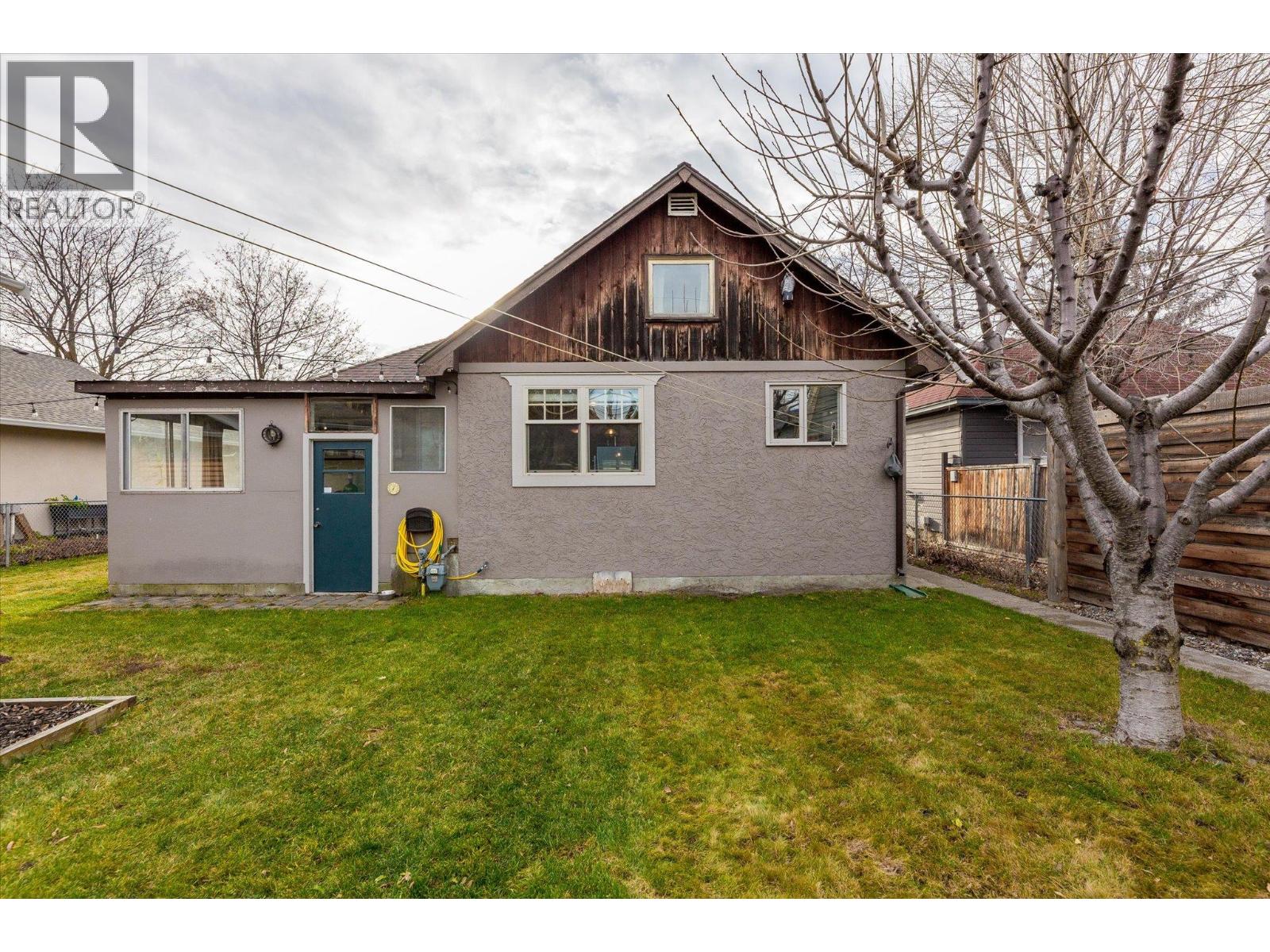  584 Okanagan Boulevard, Kelowna