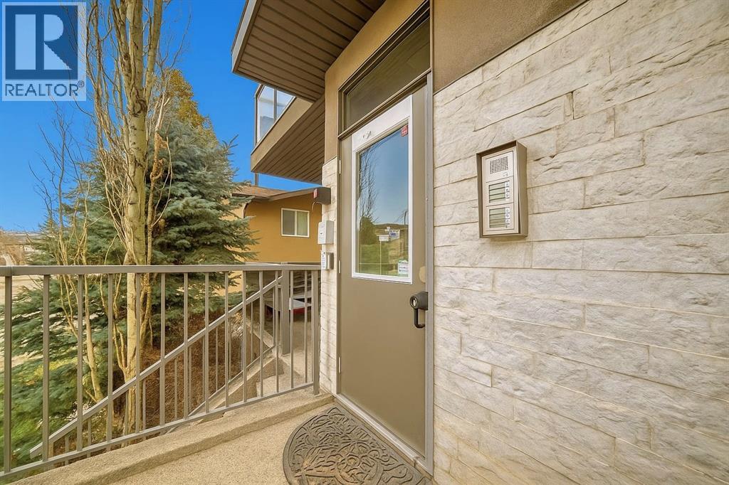Single Family House Multi-level for Sale in    Avenue SW South Calgary Calgary 
