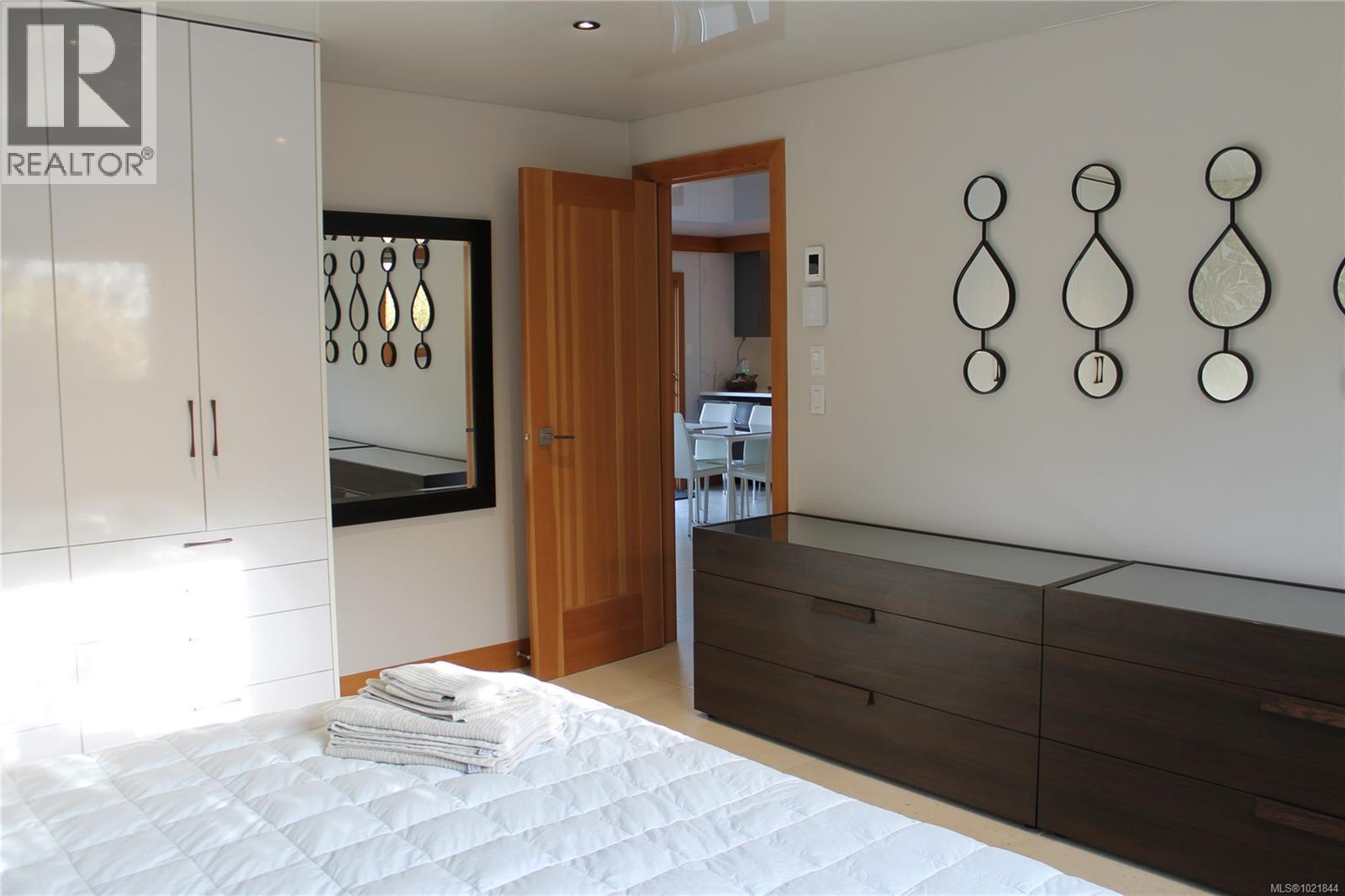 1721 Wilmot Rd, Cowichan Bay