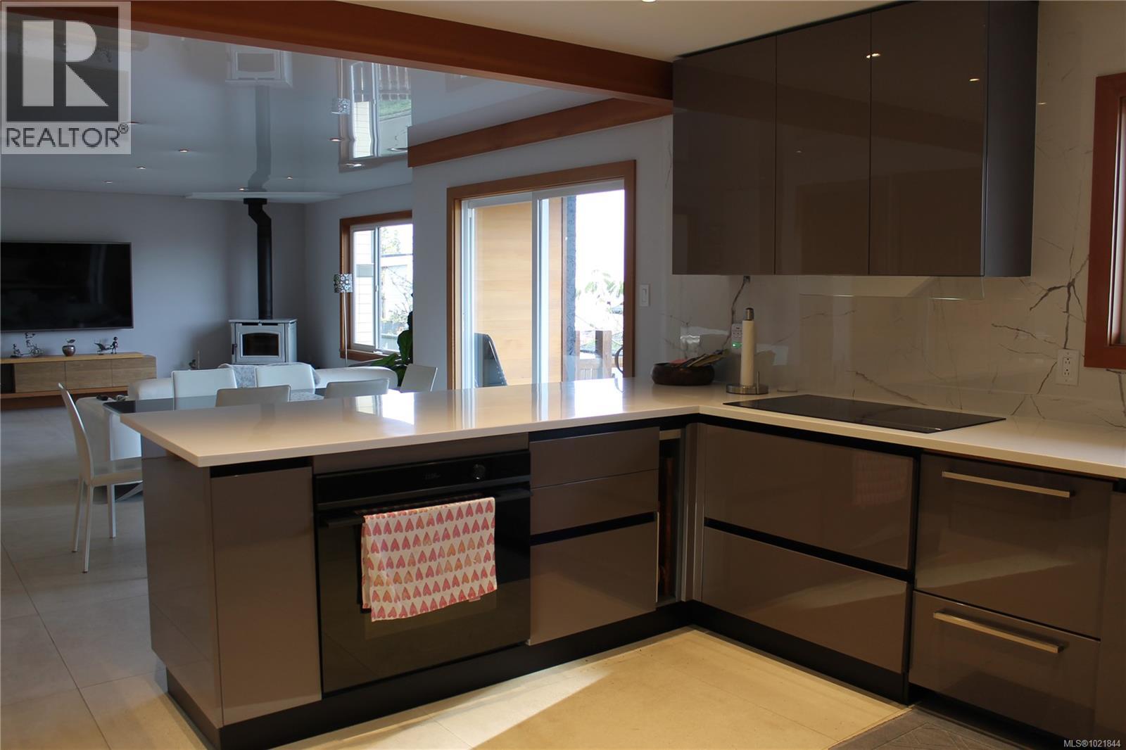 1721 Wilmot Rd, Cowichan Bay