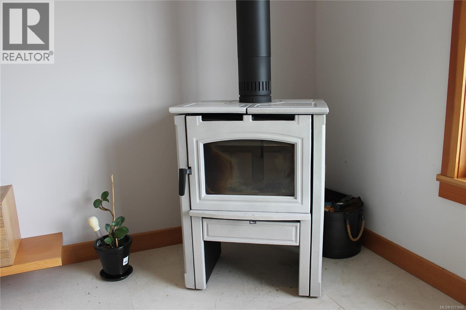 1721 Wilmot Rd, Cowichan Bay