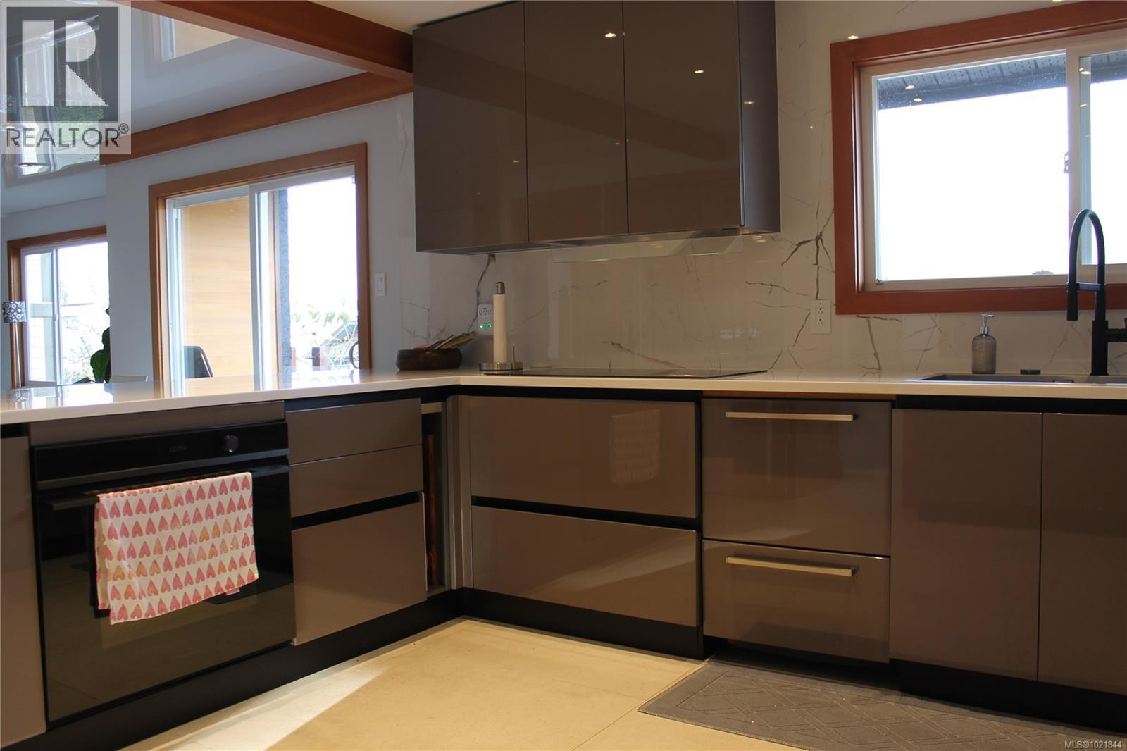 1721 Wilmot Rd, Cowichan Bay