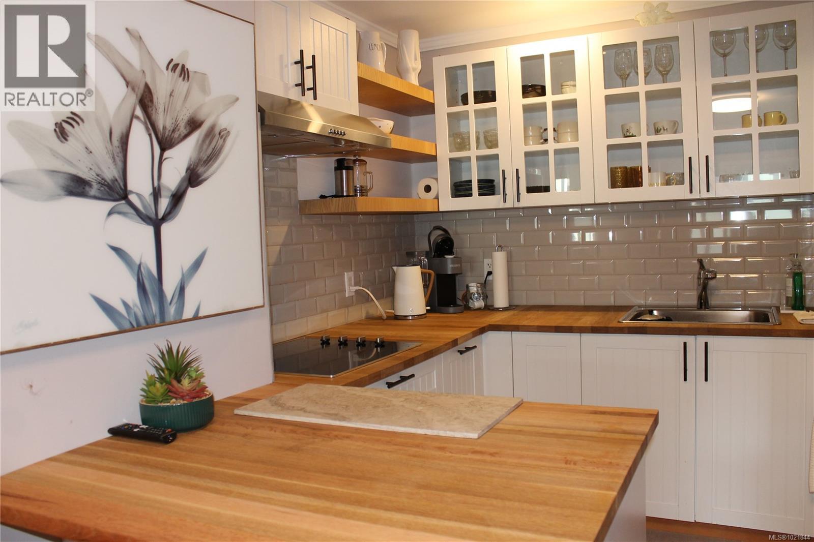 1721 Wilmot Rd, Cowichan Bay