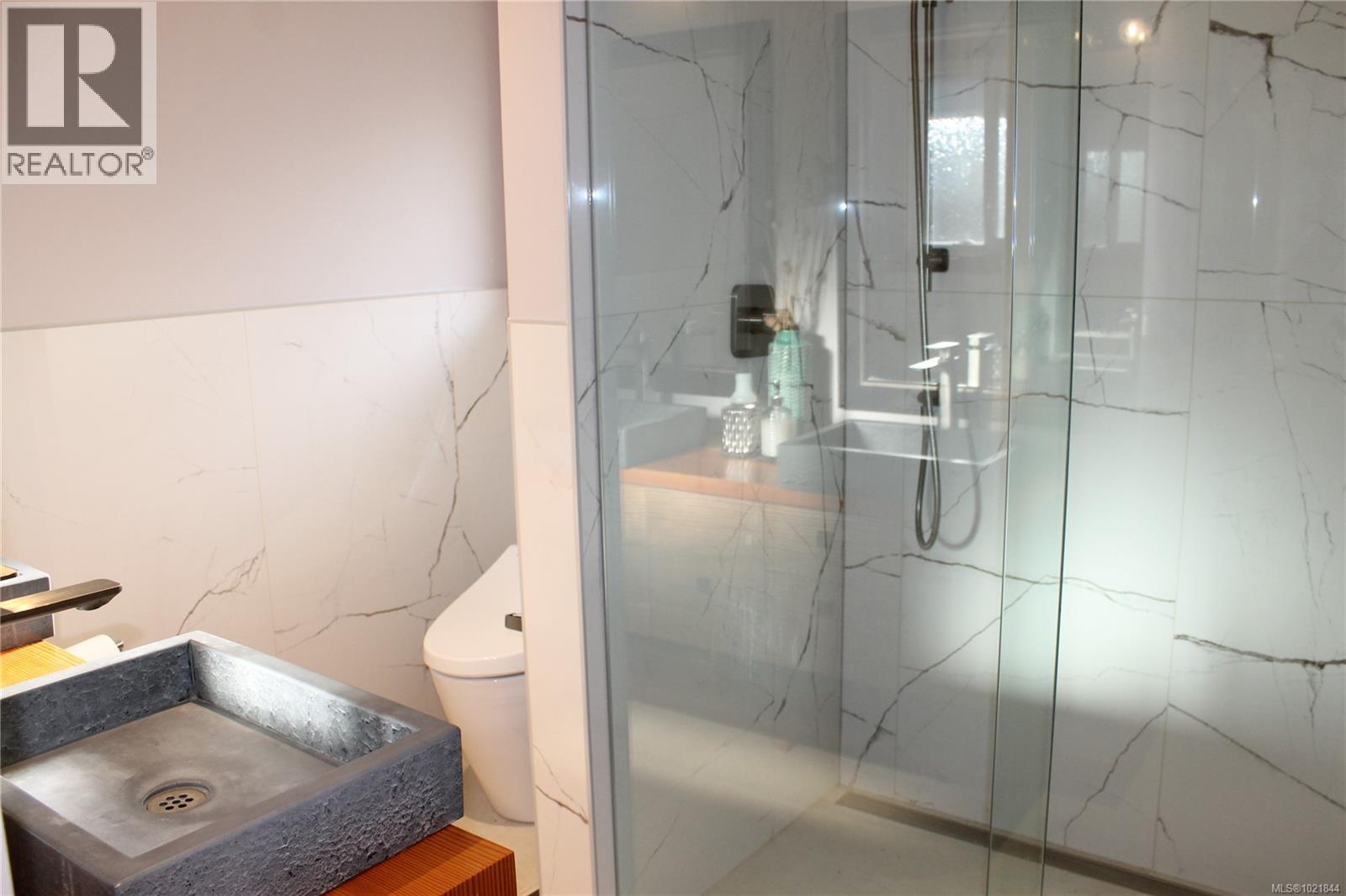 1721 Wilmot Rd, Cowichan Bay