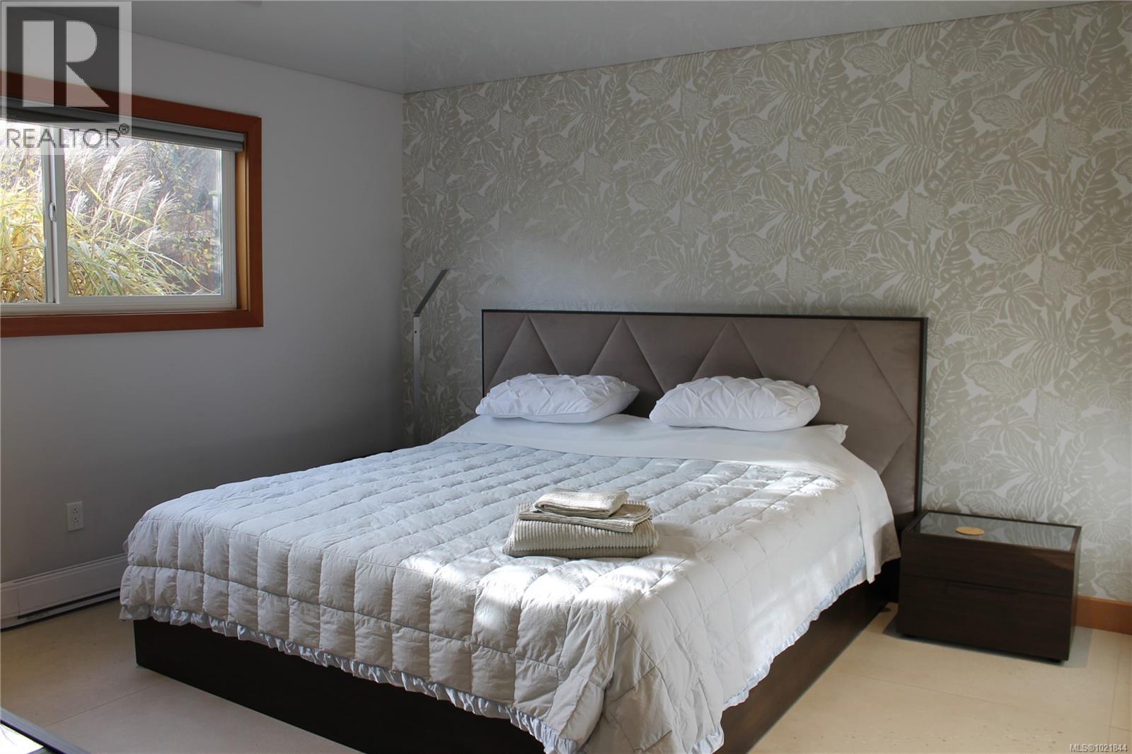 1721 Wilmot Rd, Cowichan Bay