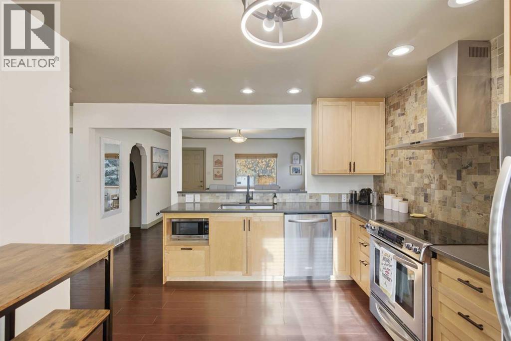 Single Family House Bungalow for Sale in   Avenue NW Mount Pleasant Calgary 