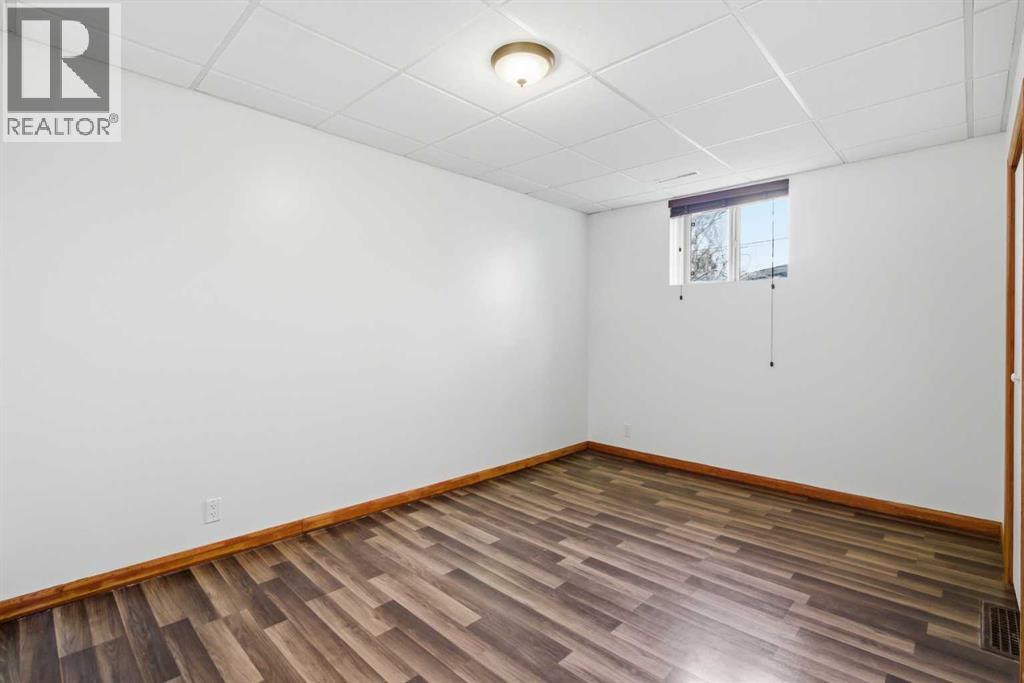 Single Family House Bungalow for Sale in   Avenue NW Mount Pleasant Calgary 