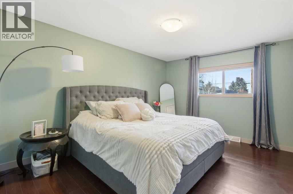 Single Family House Bungalow for Sale in   Avenue NW Mount Pleasant Calgary 