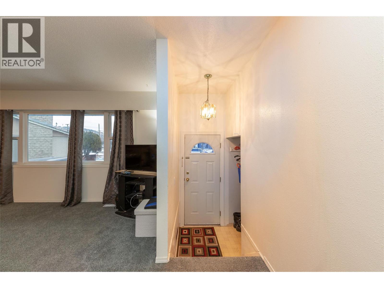 1267 CRESTON Place, Kamloops