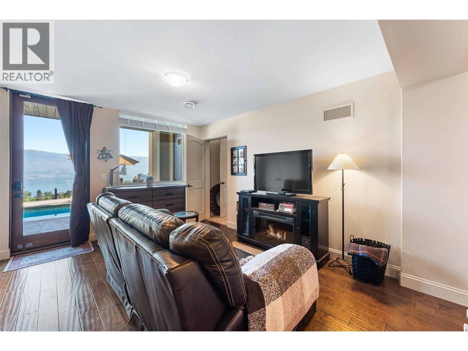 3211 Pinot Noir Place, West Kelowna