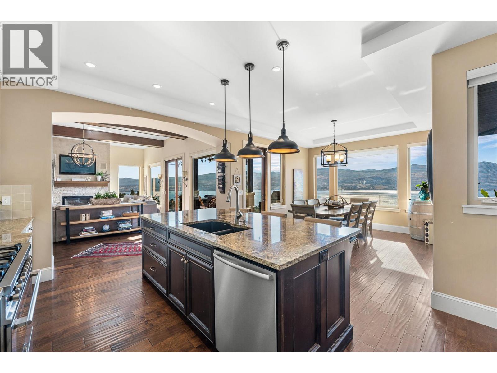 3211 Pinot Noir Place, West Kelowna