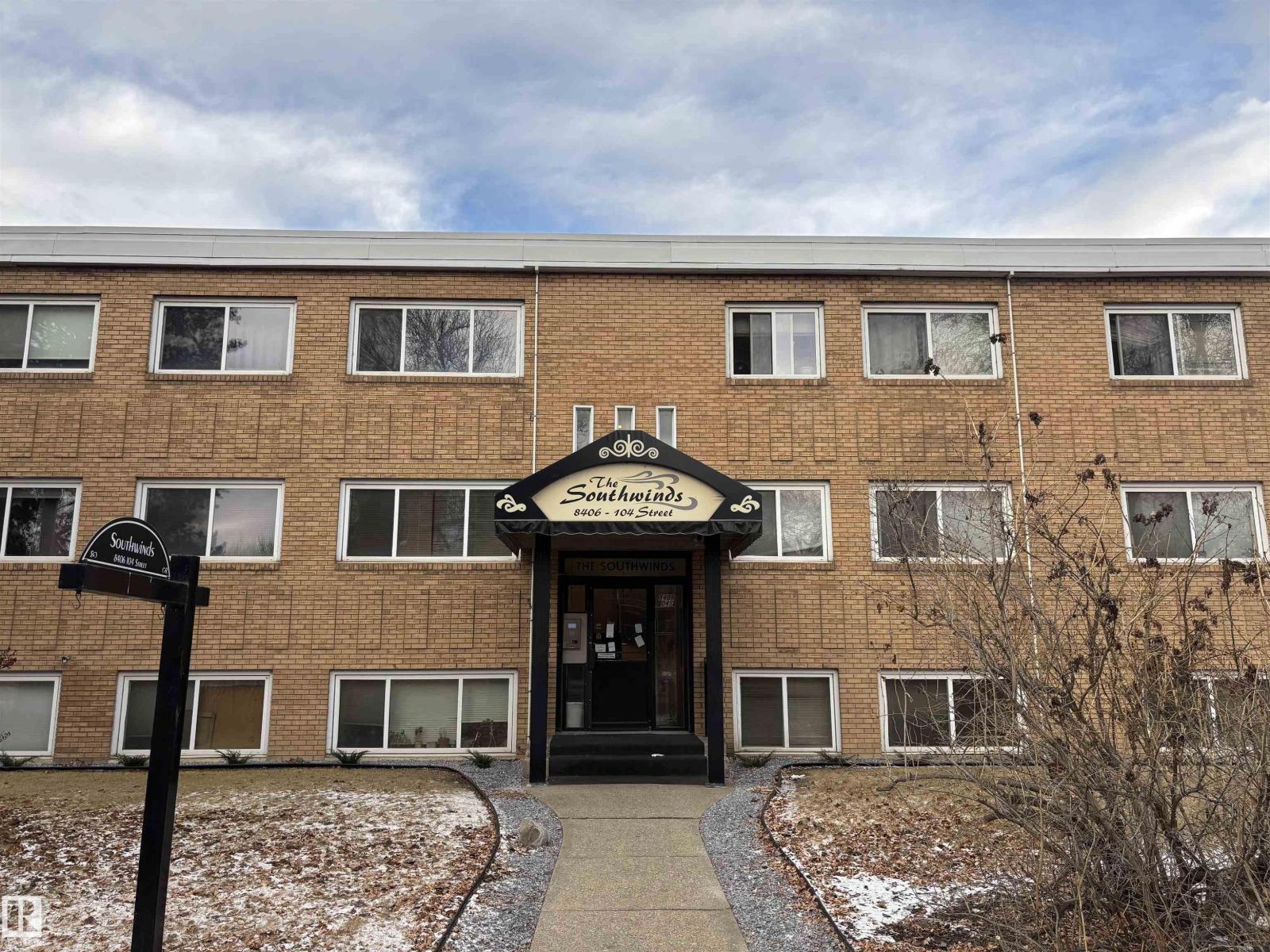 #24 8406 104 ST NW, Edmonton