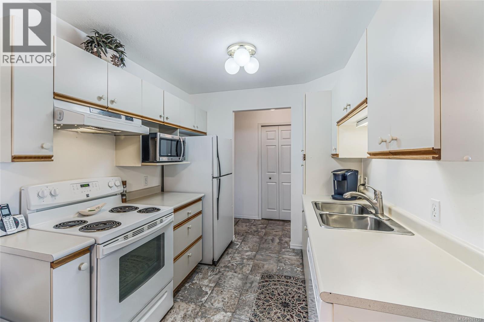 203 435 Morison Ave, Parksville