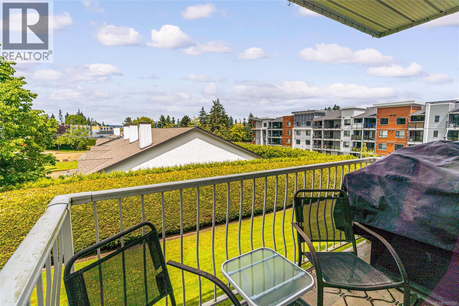 203 435 Morison Ave, Parksville