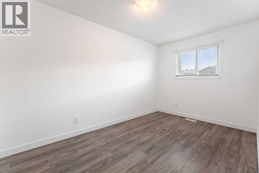 Single Family House Bi-level for Sale in  Shawinigan Rise SW Shawnessy Calgary 